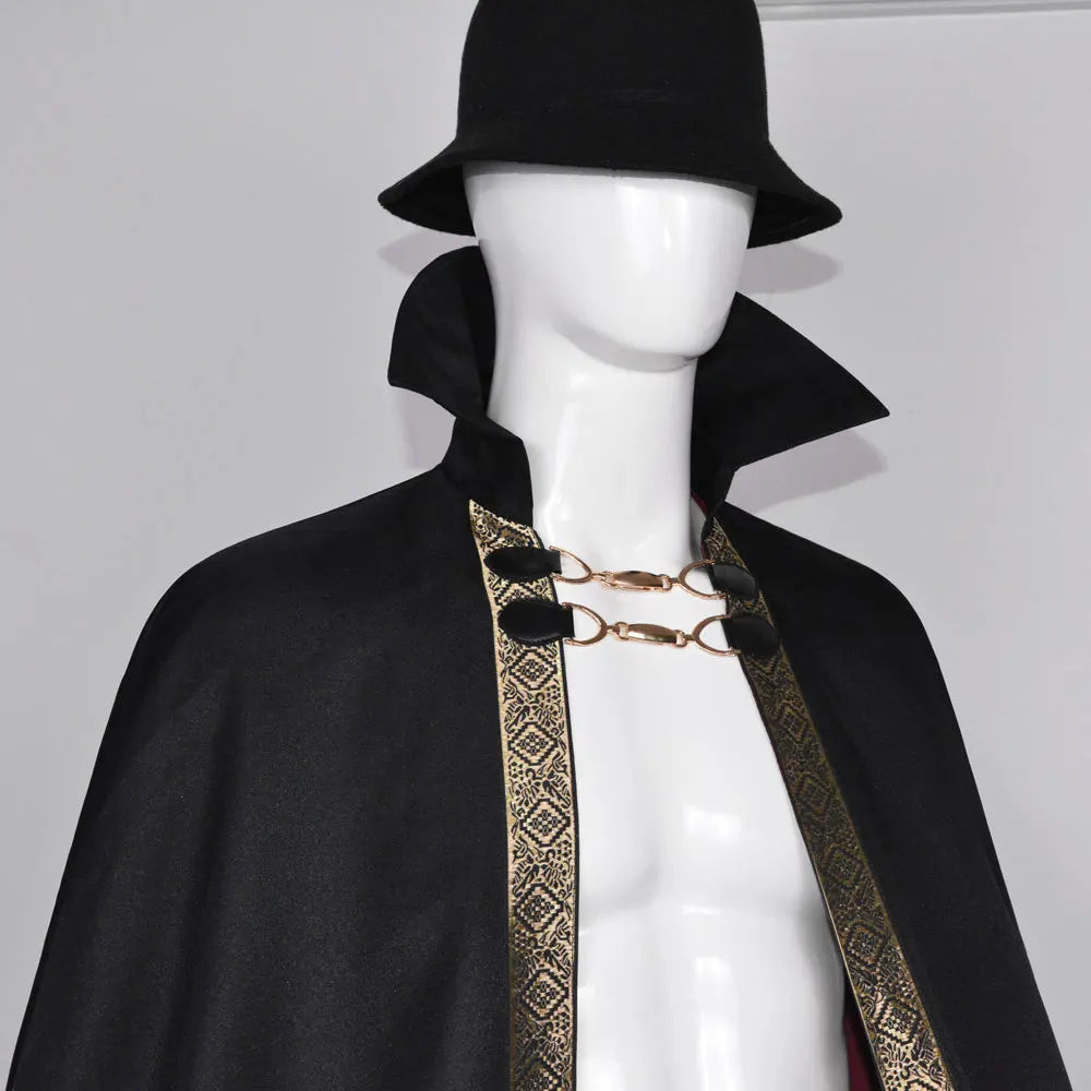 Cape de Vampire Baron – Col Montant, Rouge et Or – vue 4