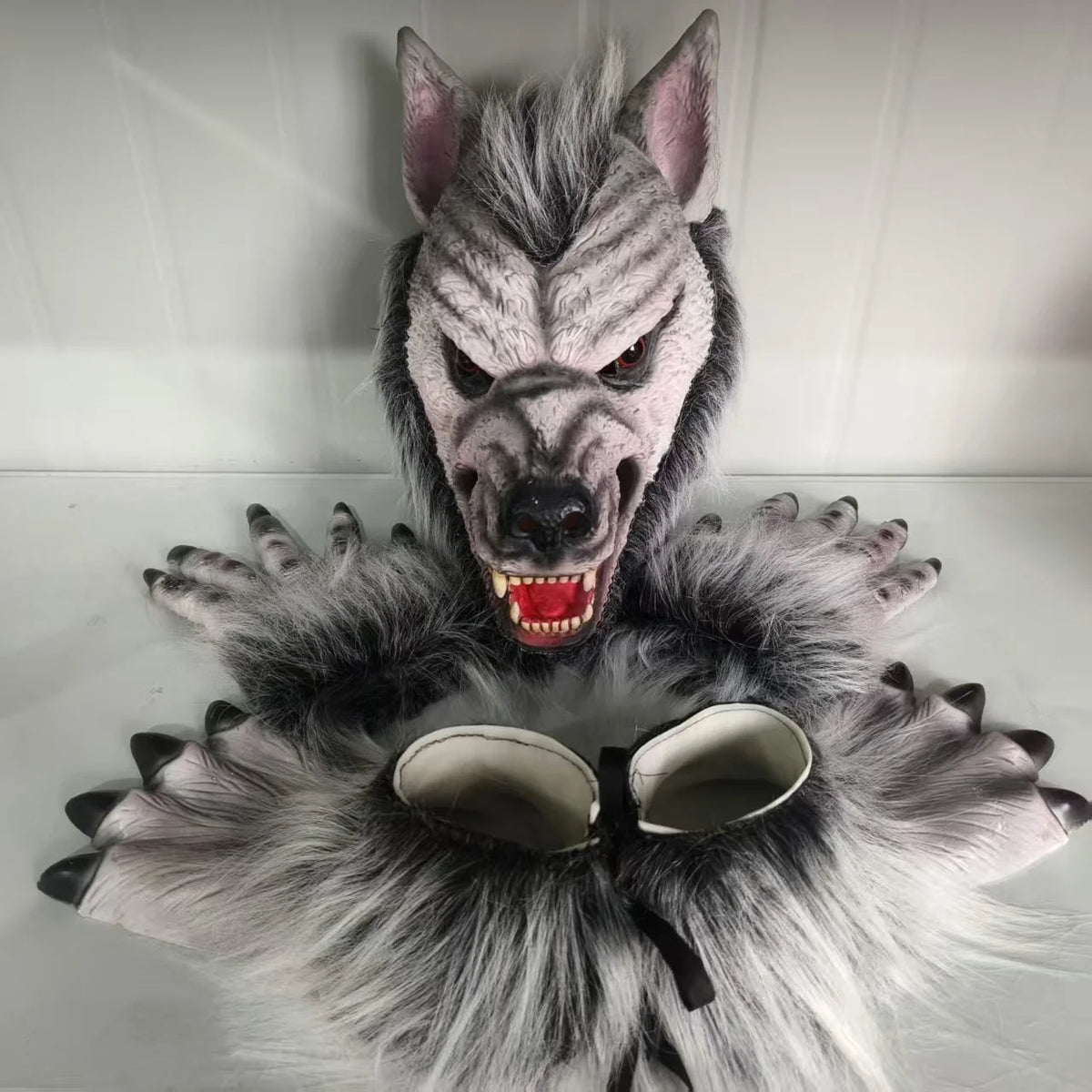 Kit Loup-Garou – Masque et Gants Griffes – vue 8