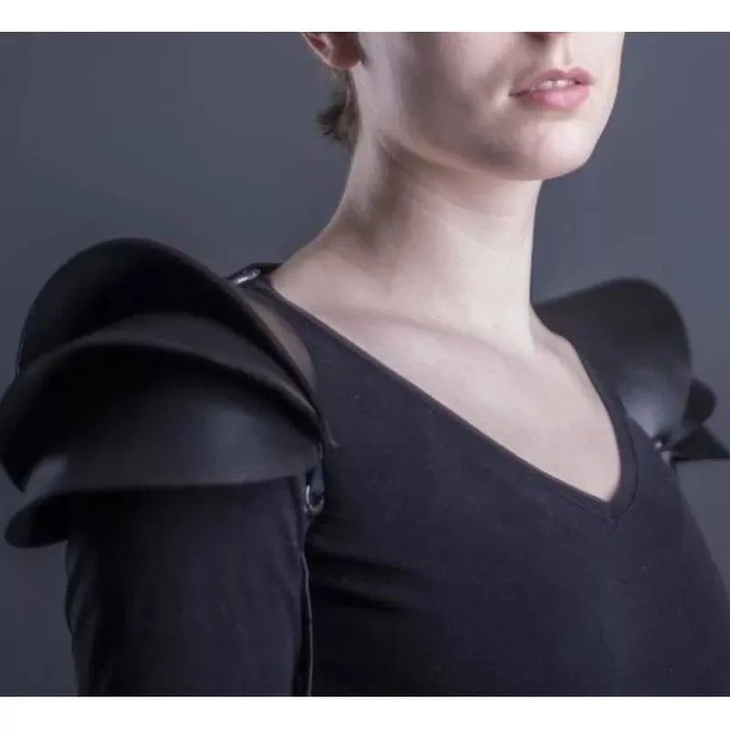 Armure d'Épaule Gothique Femme - Harnais Cuir Viking Guerrière – vue 2