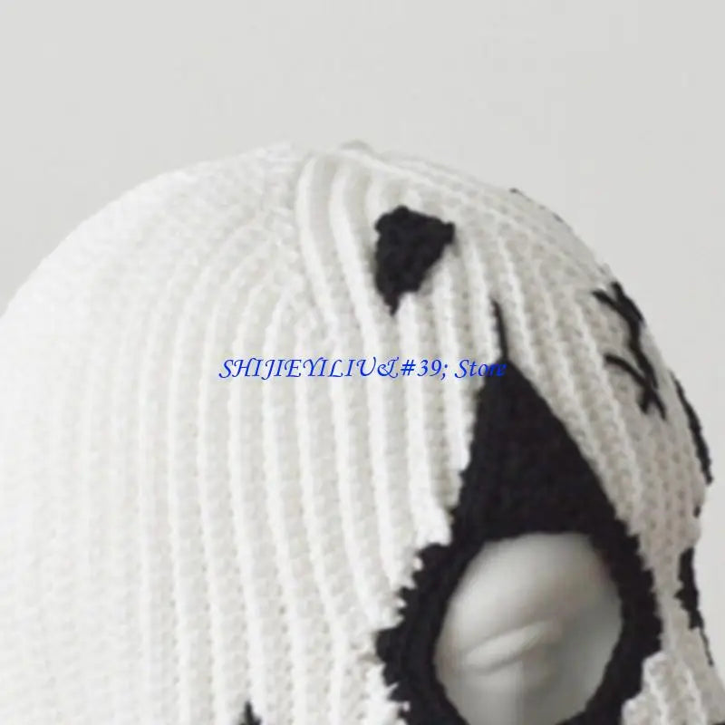 Bonnet Cagoule Tricoté Ensanglanté – vue 4
