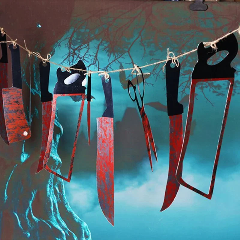 Guirlande 12 Couteaux Ensanglantés – Décoration