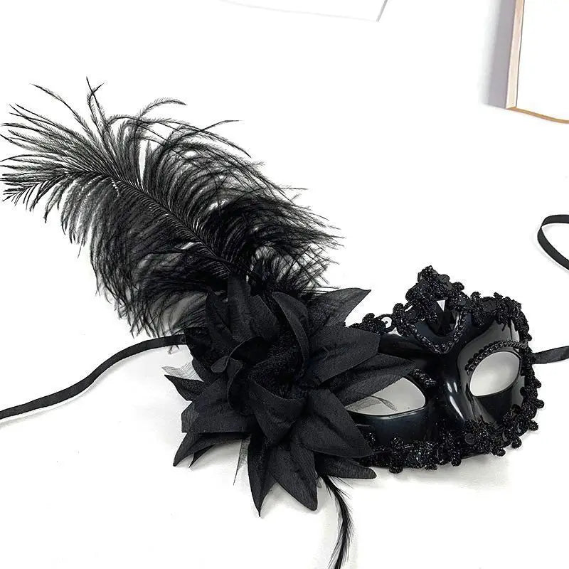 Masque Vénitien Plumes et Fleurs - Bal Masqué Élégant – vue 8