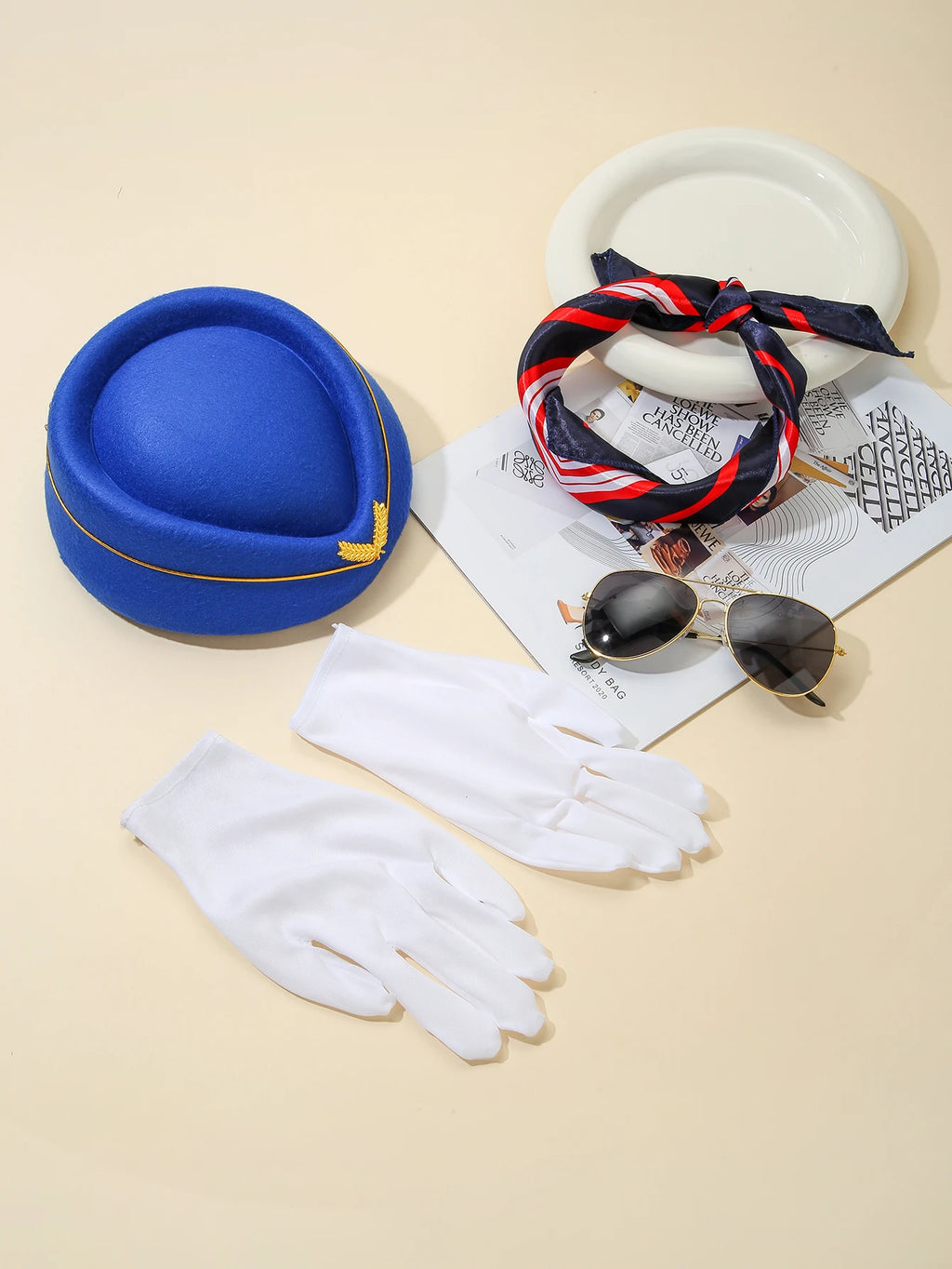 Kit Hôtesse de l'Air – Chapeau, Foulard, Gants et Lunettes – vue 4