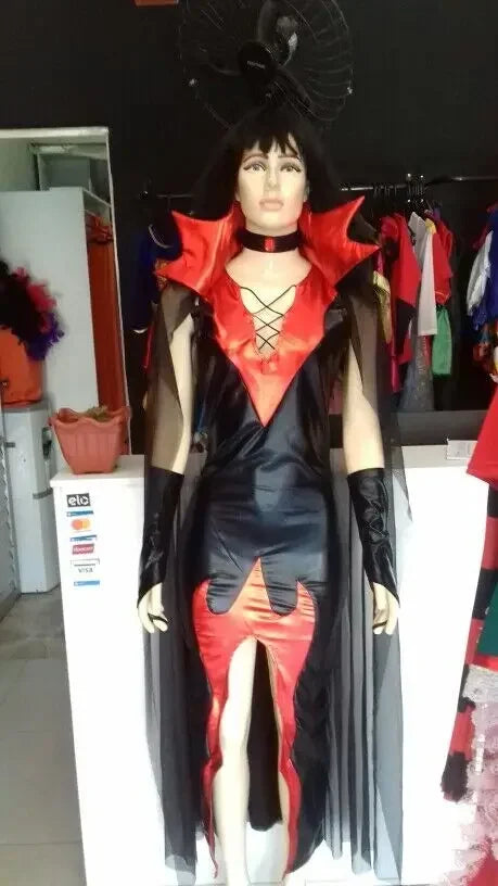 Déguisement Vampire / Sorcière pour Femme — Robe et Cape – vue 6
