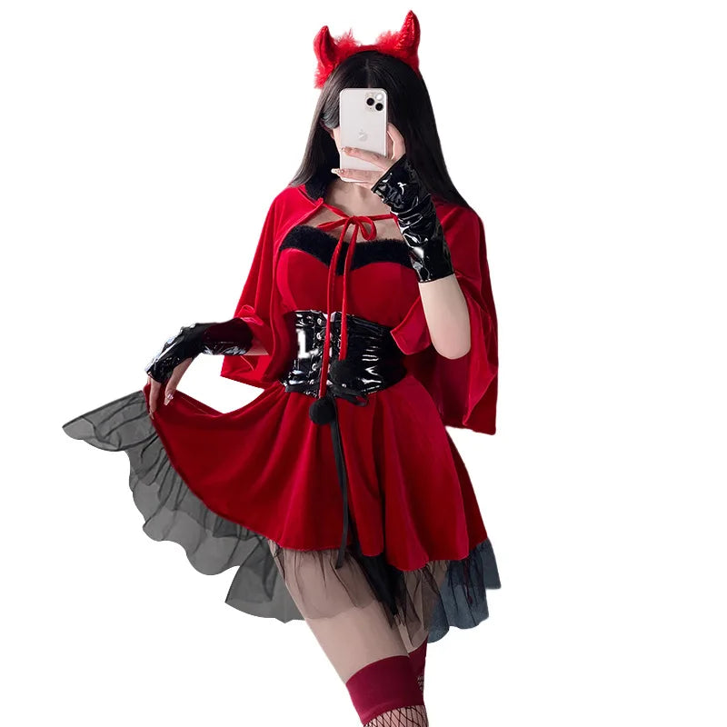 Déguisement Diablesse Femme – Robe en Velours Rouge avec Cape – vue 6